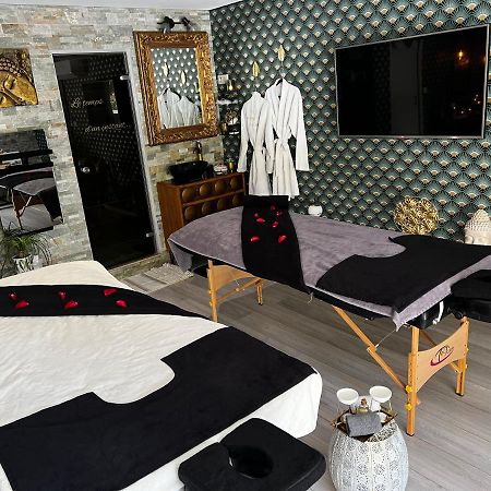 Suite Romantique Le Temps D'Un Instant Loveroom Hammam Jacuzzi Piscine Villeneuve  外观 照片